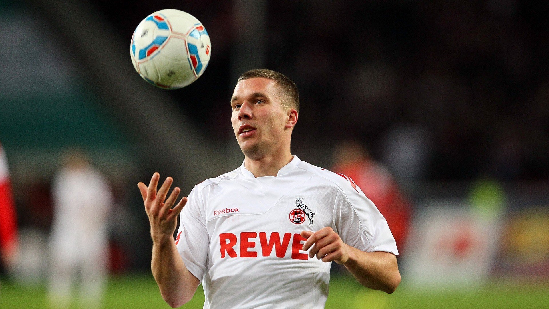 融合“足球+文化+旅游”新产业链持续发力,行业前景广阔,足球与旅游的结合